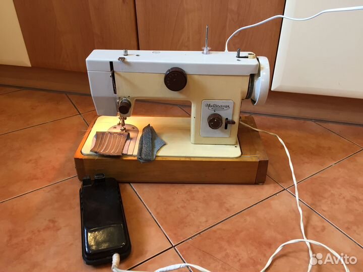 Швейная машинка чайка 134