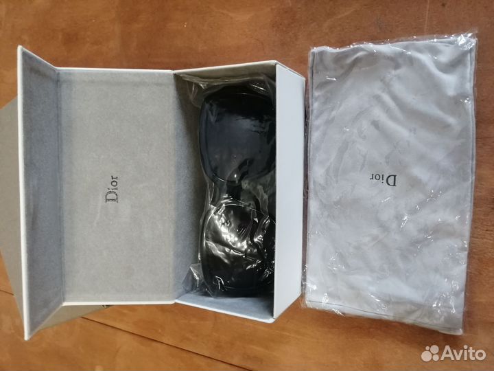 Солнцезащитные очки женские