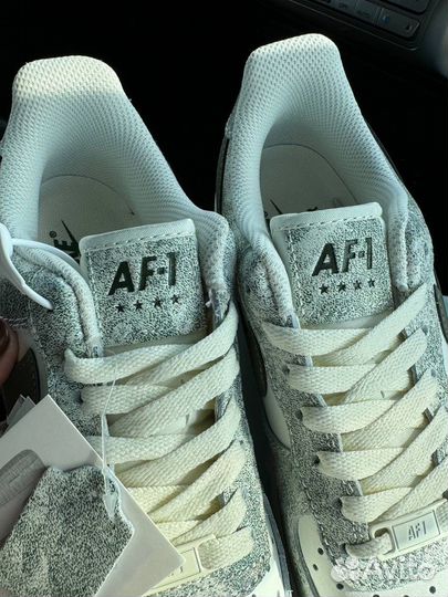 Кроссовки оптом