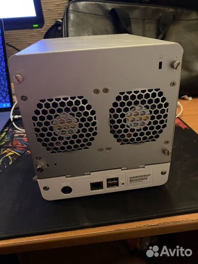 NAS Сетевое хранилище Synology Disk Station DS413j