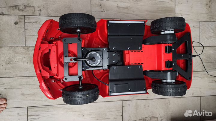 Детская машина электромобиль с пультом