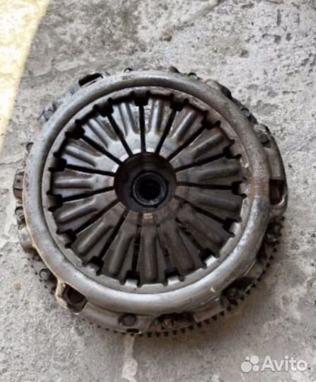 Сцепление + маховик двухмассовый Nissan Navara D40