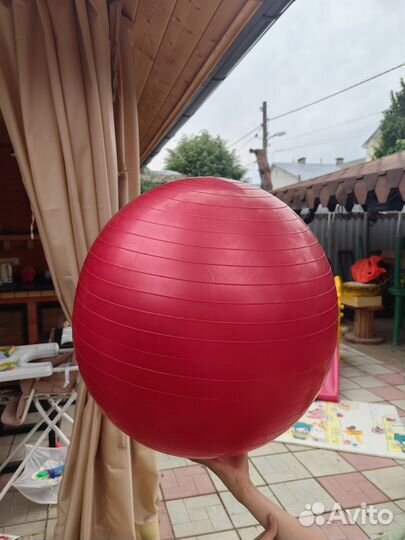 Гимнастический мяч фитбол