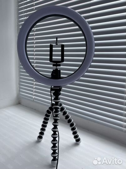 Кольцевая лампа