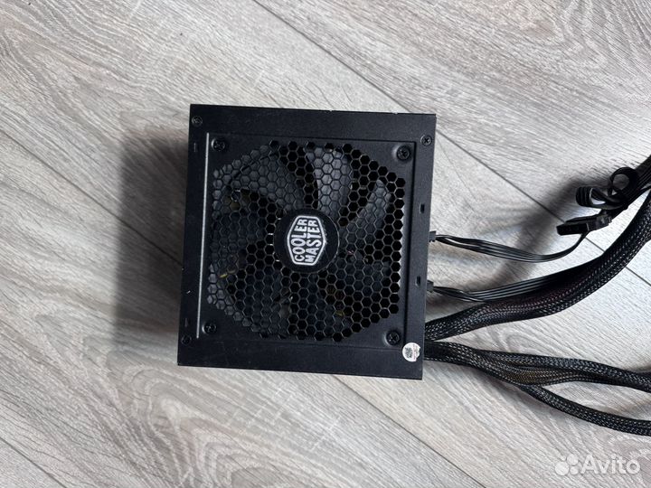 Блок питания coolermaster G750M 750W 80+ Bronze