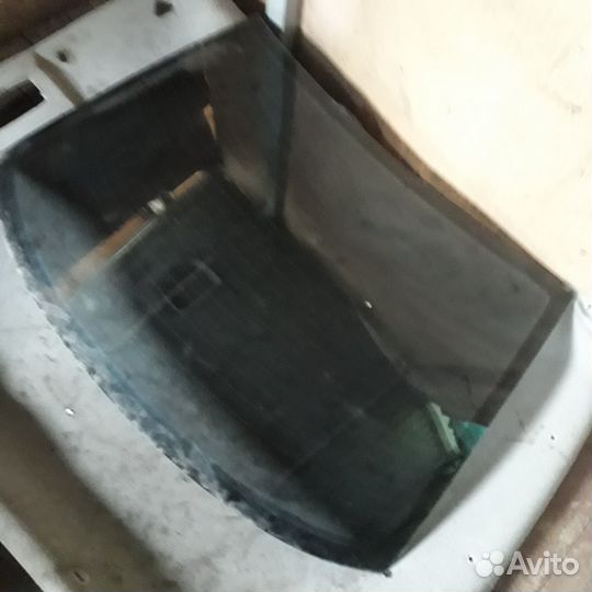 Задние стекло Ауди А4Б5 седан