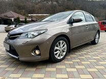 Toyota Auris 1.6 CVT, 2014, 87 000 км, с пробегом, цена 1 400 000 руб.