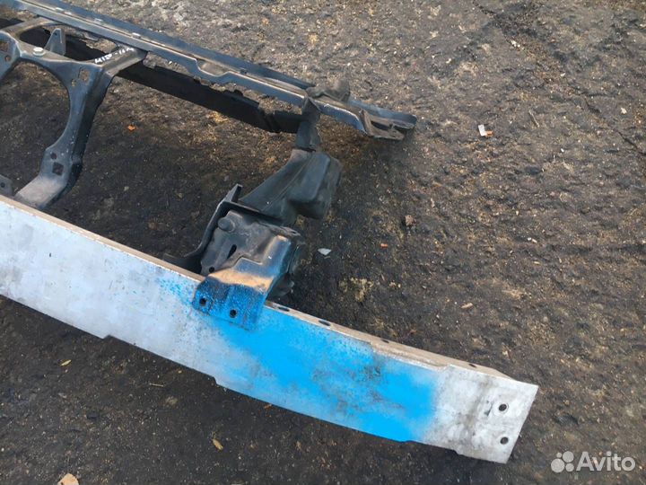 Передняя панель (телевизор) Mercedes-Benz E-Класс