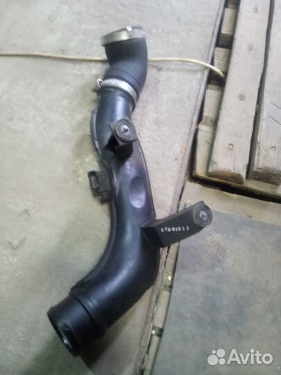 Патрубок интеркулера Шкода Октавия