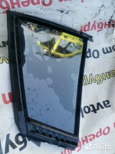 Стекло двери заднее левое Mazda 3 BL