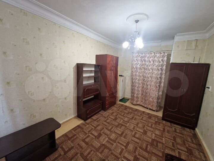 Комната 18 м² в 3-к., 1/2 эт.