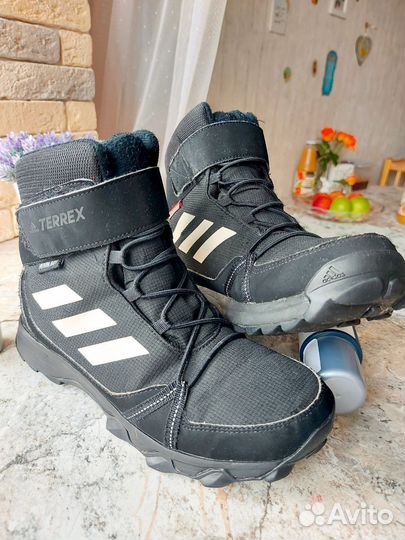 Adidas ботинки демисезонные р37