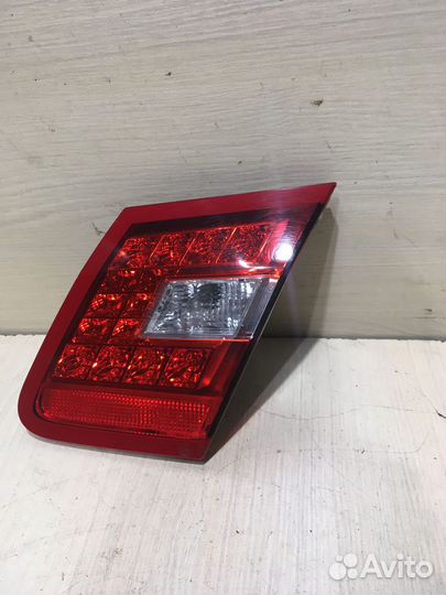 Фонарь задний правый правый Мерседес 212