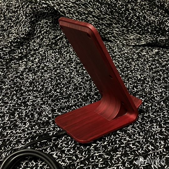 Беспроводная зарядка Skyway Energy Fast