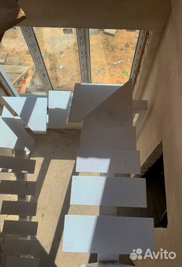 Лестница г-образная на дачу