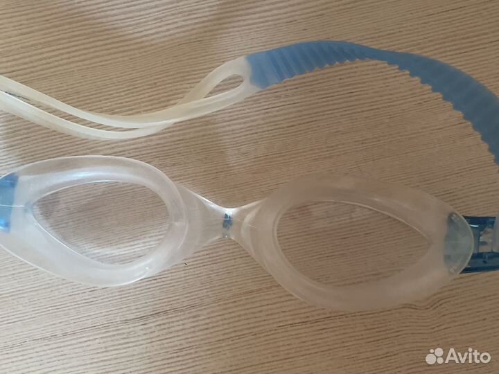 Очки для плавания
