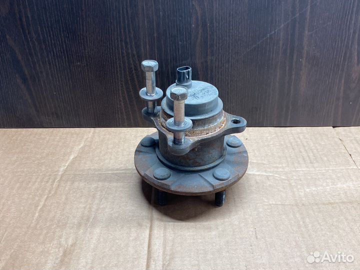 Ступица передняя Lexus GS250 GS450 RC200 RWD