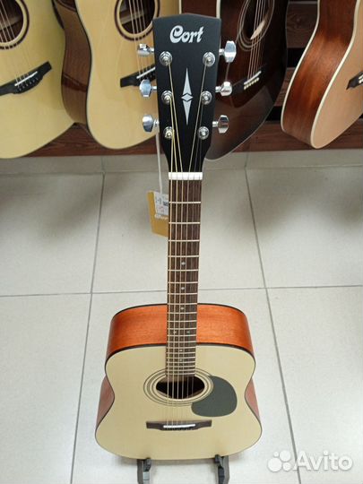 Электро-акустическая гитара Cort AD810E