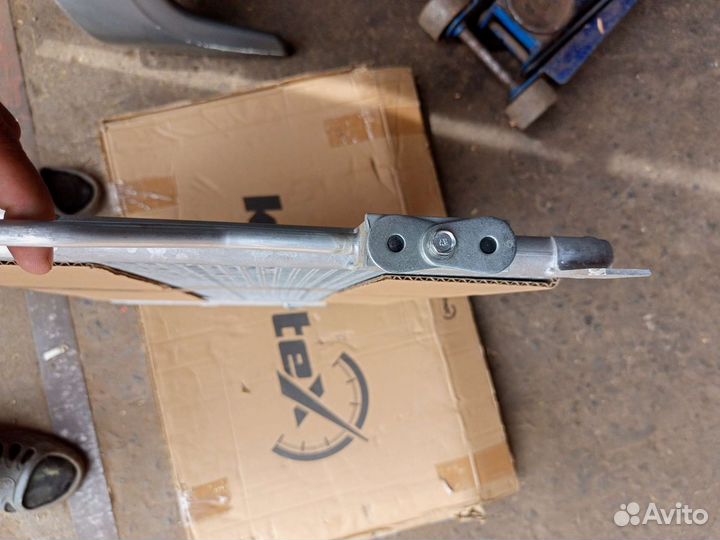 Новый радиатор кондиционера Chevrolet Aveo T300