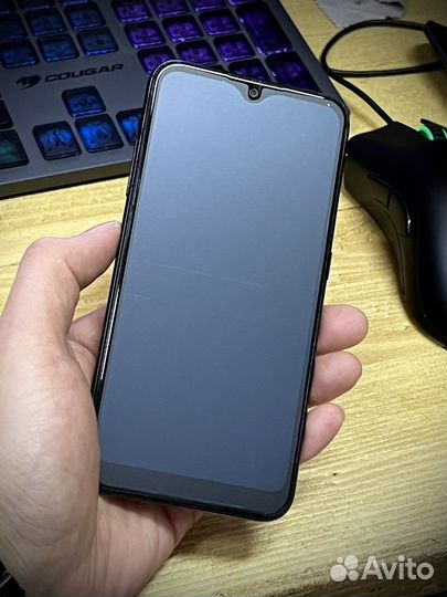 Полноэкранная 3D гидрогелевая пленка с установкой