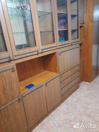 Стенка в гостиную