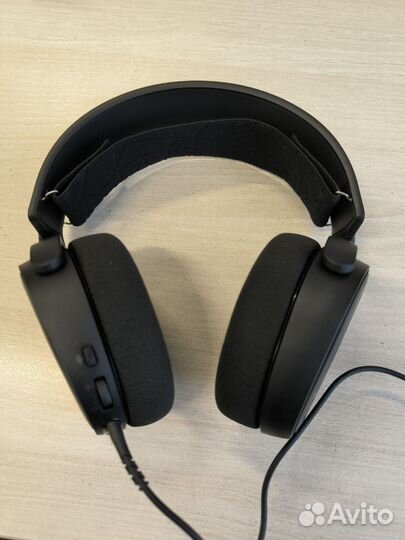 Игровые наушники steelseries arctis 5