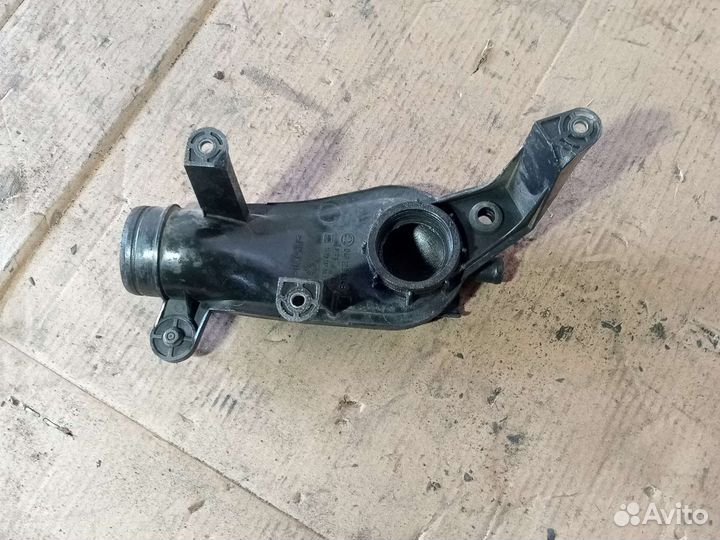 Патрубок воздушного фильтра Skoda Fabia 1