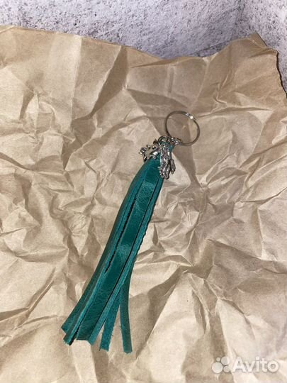 Брелок из натуральной кожи