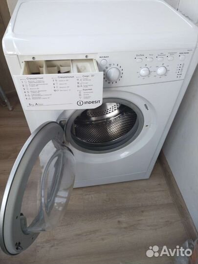 Стиральная машина 5кг indesit iwsc 5105 sl (cls)