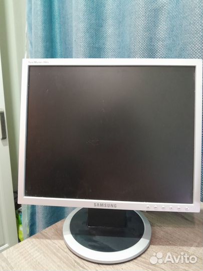 Монитор Samsung SyncMaster 740n