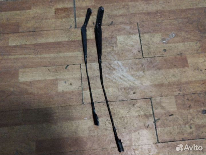 Поводок стеклоочистителя Audi A7 4G8 C7 Ауди А7