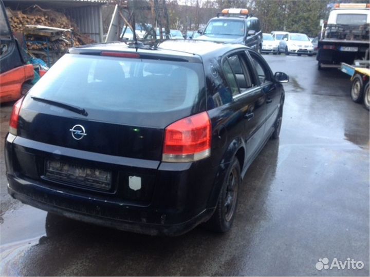 Разбор на запчасти Opel Signum