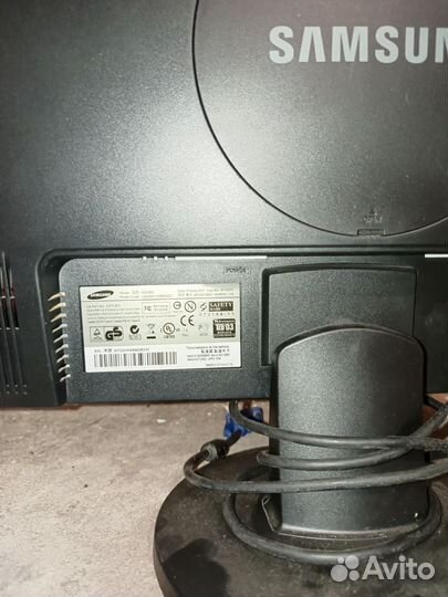 Монитор Samsung 21,5