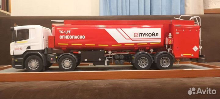 Модель бензовоза