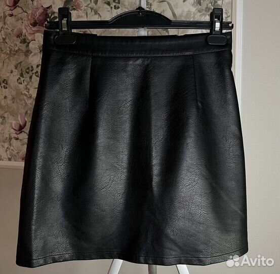 Юбка кожаная Zara basic 44 размер