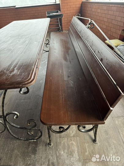 Скамейка деревянная