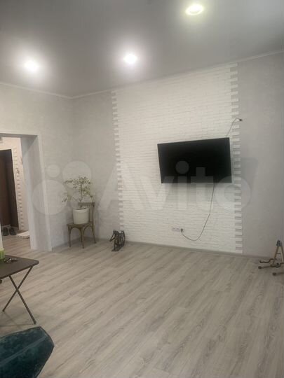 2-к. квартира, 61 м², 1/3 эт.