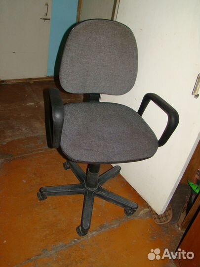 Офисное кресло бу