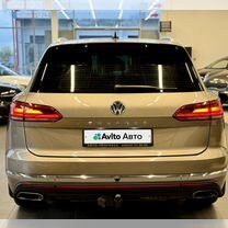 Volkswagen Touareg 2.0 AT, 2018, 157 123 км, с пробегом, цена 3 650 000 руб.