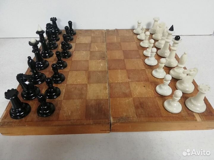 Шахматы СССР карболитовые фигуры доска дерево