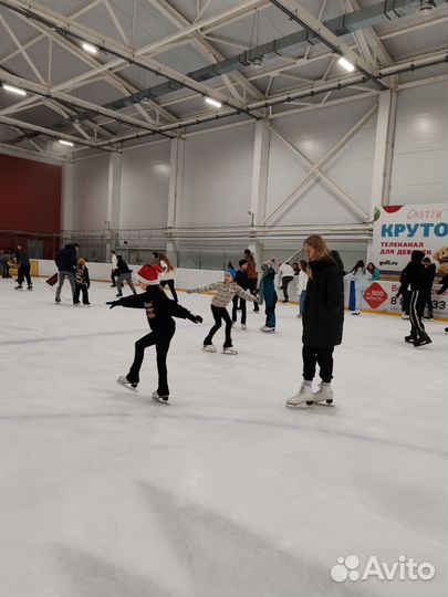 Тренер по Фигурному Катанию