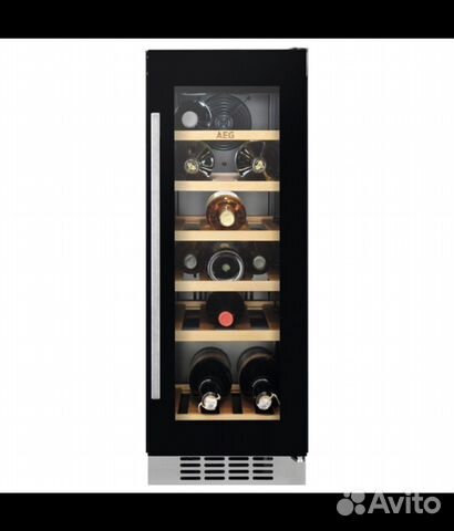Винный шкаф AEG SWB63001DG