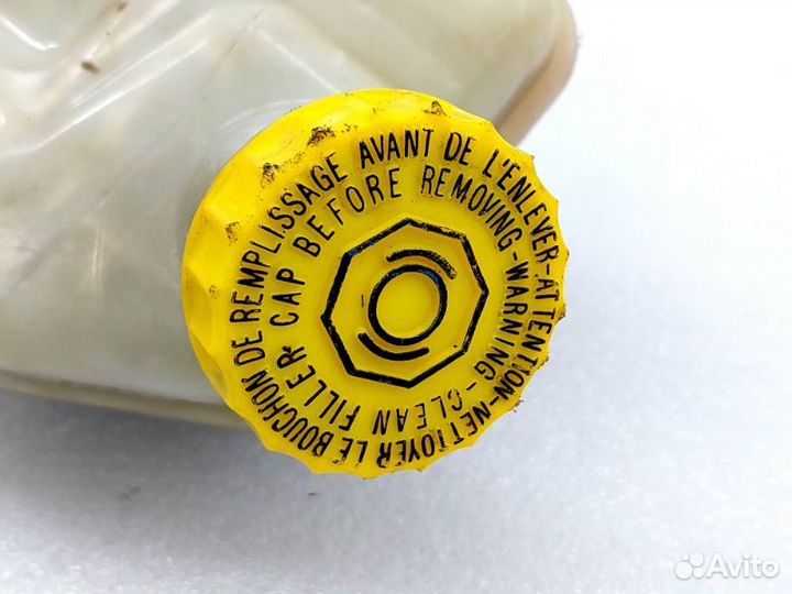 Главный тормозной цилиндр Chrysler Grand Voyager 5