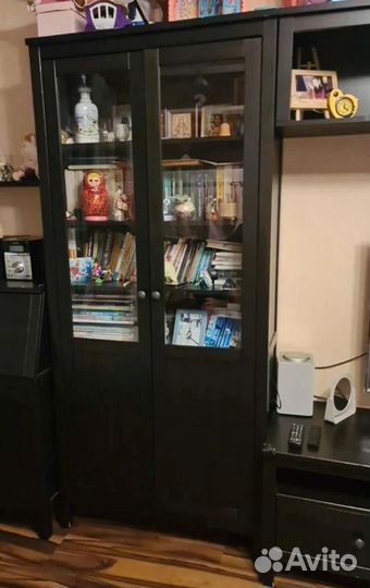 Шкаф витрина Икеа хемнэс