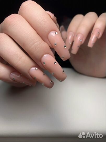 Мастер маникюра, педикюра, наращивания ногтей