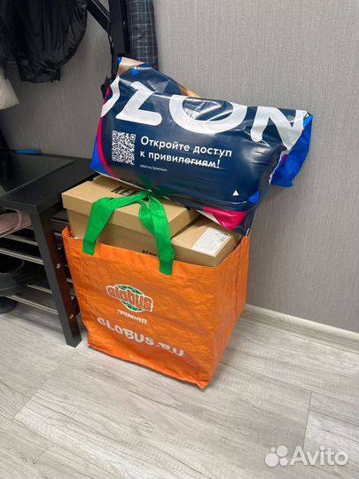 Продам бокс с обувью