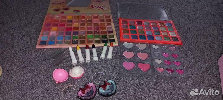 Косметичка с палеткой - чемоданчик для девочки