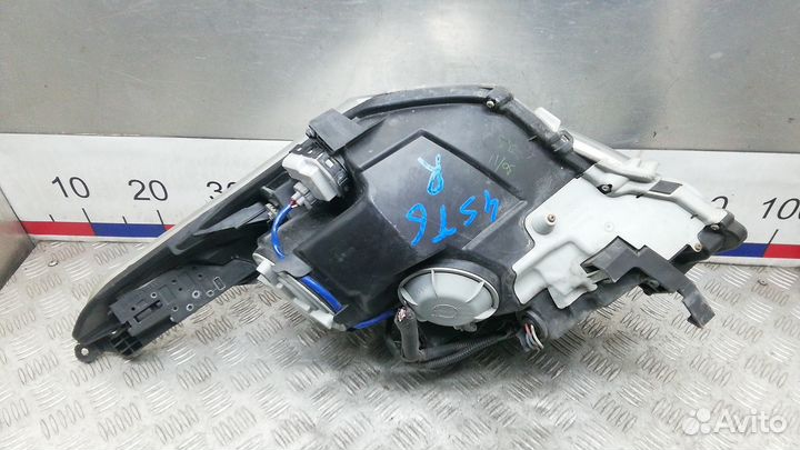 Фара Toyota Avensis T27 (2009-2011)