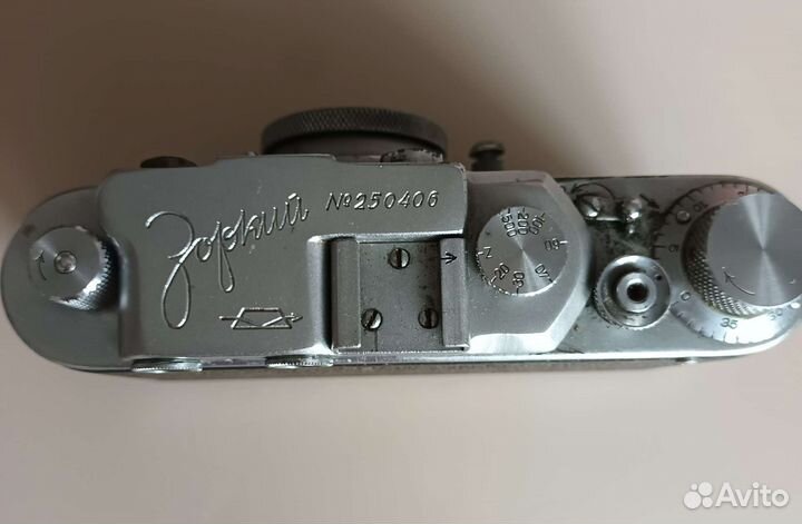 Фотоаппарат Зенит 11 и Зорький 1