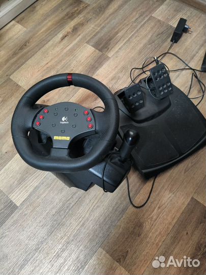 Игровой руль Logitech momo racing